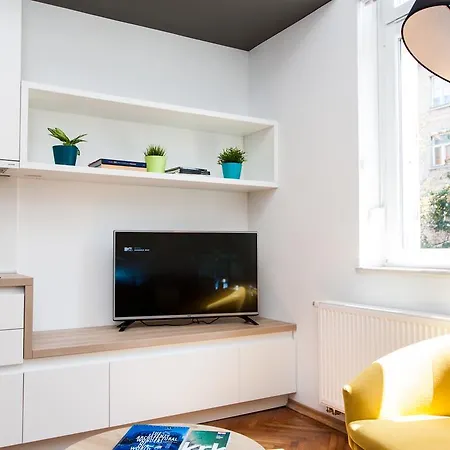 Apartment Loox Hatzova